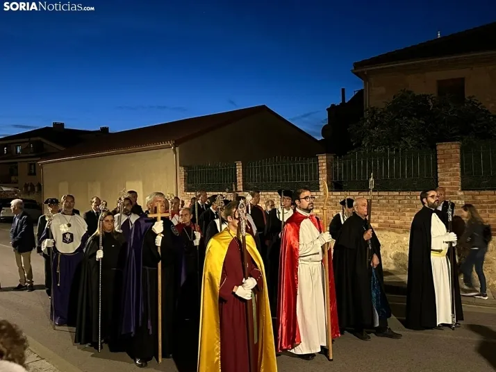 GALER&Iacute;A | Tarde hist&oacute;rica para El Burgo de Osma: 16 cofrad&iacute;as han recorrido sus calles