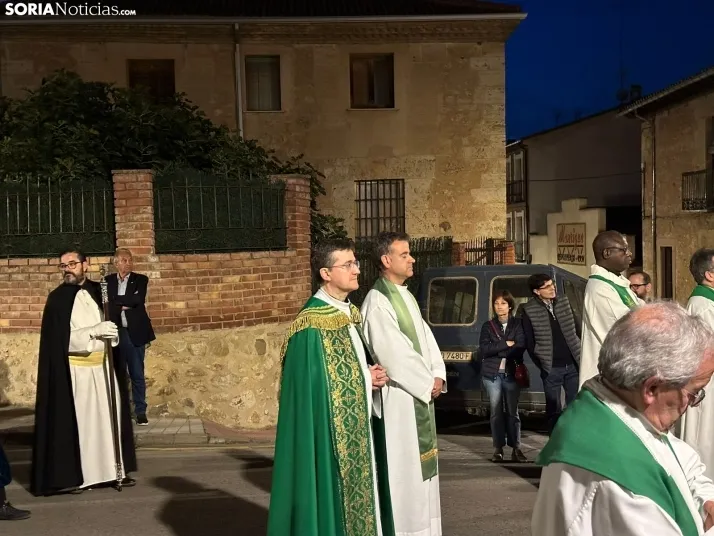GALER&Iacute;A | Tarde hist&oacute;rica para El Burgo de Osma: 16 cofrad&iacute;as han recorrido sus calles