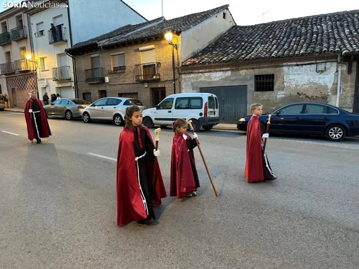GALER&Iacute;A | Tarde hist&oacute;rica para El Burgo de Osma: 16 cofrad&iacute;as han recorrido sus calles