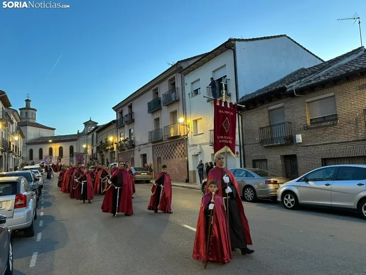 GALER&Iacute;A | Tarde hist&oacute;rica para El Burgo de Osma: 16 cofrad&iacute;as han recorrido sus calles