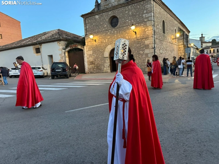 GALER&Iacute;A | Tarde hist&oacute;rica para El Burgo de Osma: 16 cofrad&iacute;as han recorrido sus calles