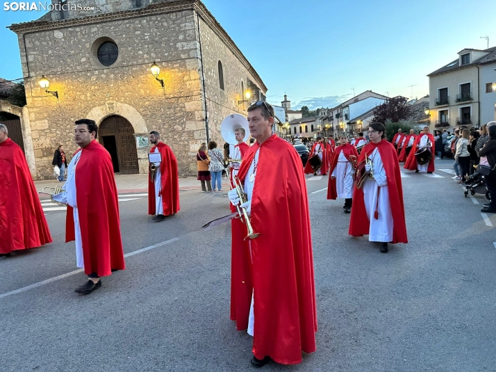 GALER&Iacute;A | Tarde hist&oacute;rica para El Burgo de Osma: 16 cofrad&iacute;as han recorrido sus calles