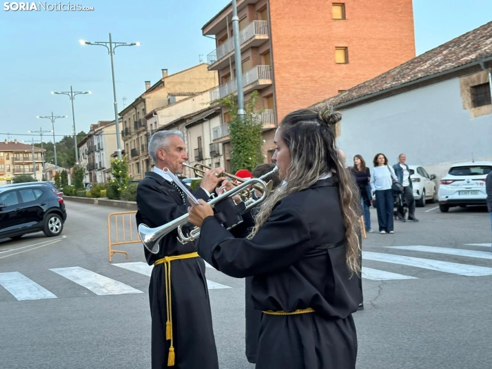GALER&Iacute;A | Tarde hist&oacute;rica para El Burgo de Osma: 16 cofrad&iacute;as han recorrido sus calles