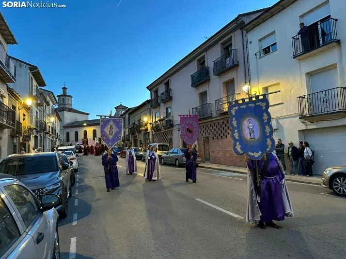 GALER&Iacute;A | Tarde hist&oacute;rica para El Burgo de Osma: 16 cofrad&iacute;as han recorrido sus calles