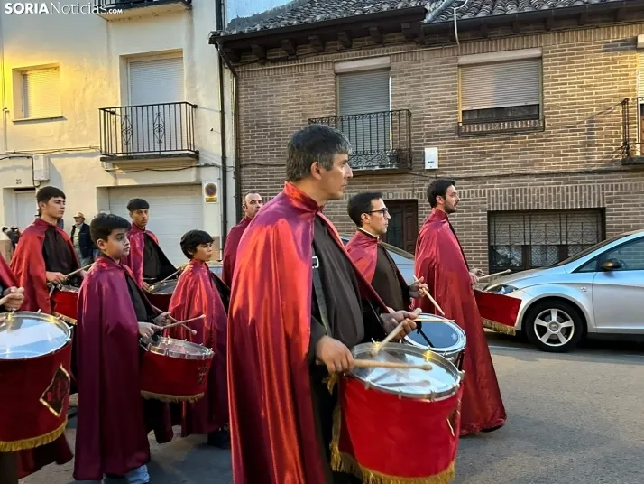 GALER&Iacute;A | Tarde hist&oacute;rica para El Burgo de Osma: 16 cofrad&iacute;as han recorrido sus calles