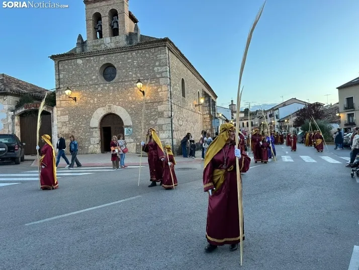 GALER&Iacute;A | Tarde hist&oacute;rica para El Burgo de Osma: 16 cofrad&iacute;as han recorrido sus calles