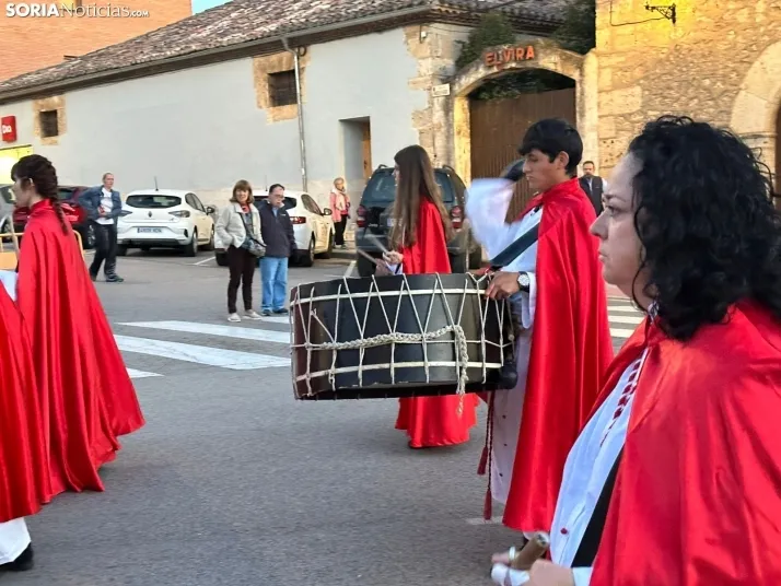 GALER&Iacute;A | Tarde hist&oacute;rica para El Burgo de Osma: 16 cofrad&iacute;as han recorrido sus calles
