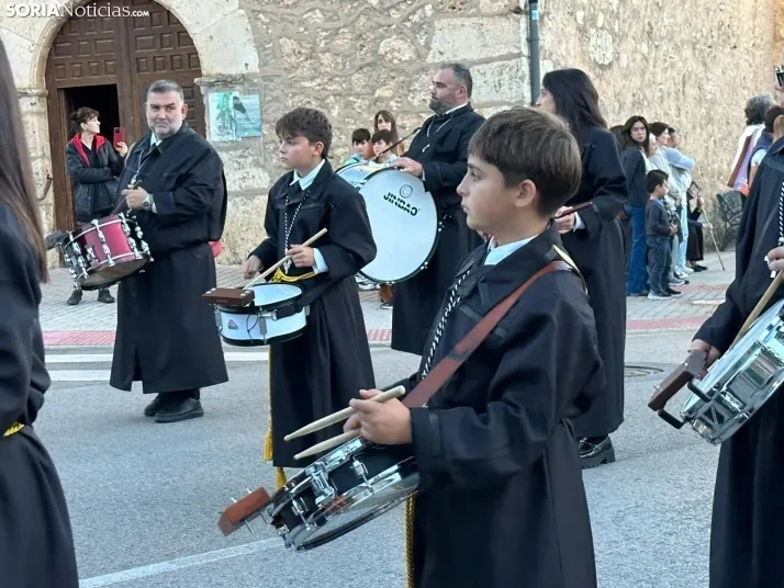 GALER&Iacute;A | Tarde hist&oacute;rica para El Burgo de Osma: 16 cofrad&iacute;as han recorrido sus calles