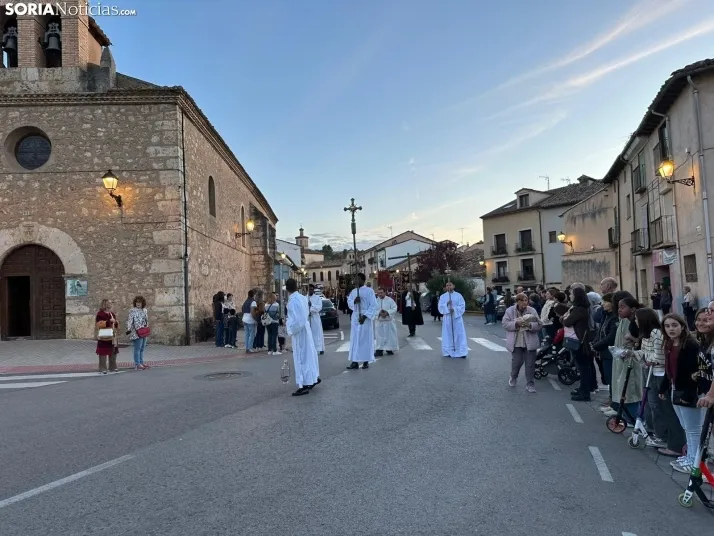 GALER&Iacute;A | Tarde hist&oacute;rica para El Burgo de Osma: 16 cofrad&iacute;as han recorrido sus calles