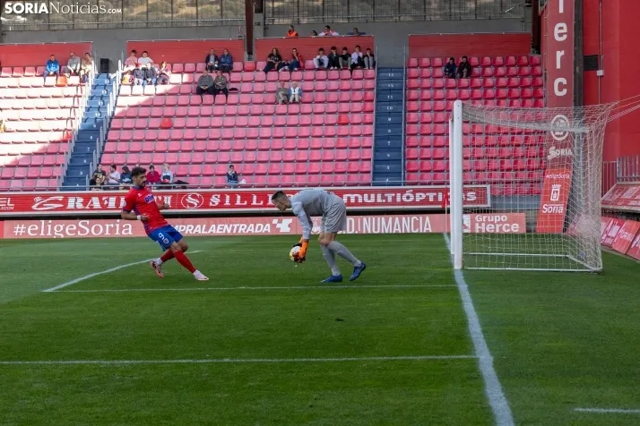 Numancia vs Sámano./ Viksar Fotografía