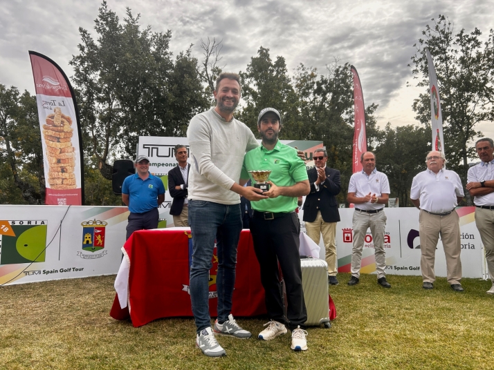 Daniel Bern&aacute; gana el Campeonato de CyL de Golf en Soria
