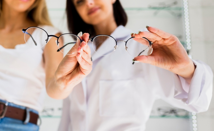 Los mutualistas jubilados ya pueden solicitar en papel las ayudas dentarias y oculares de MUFACE