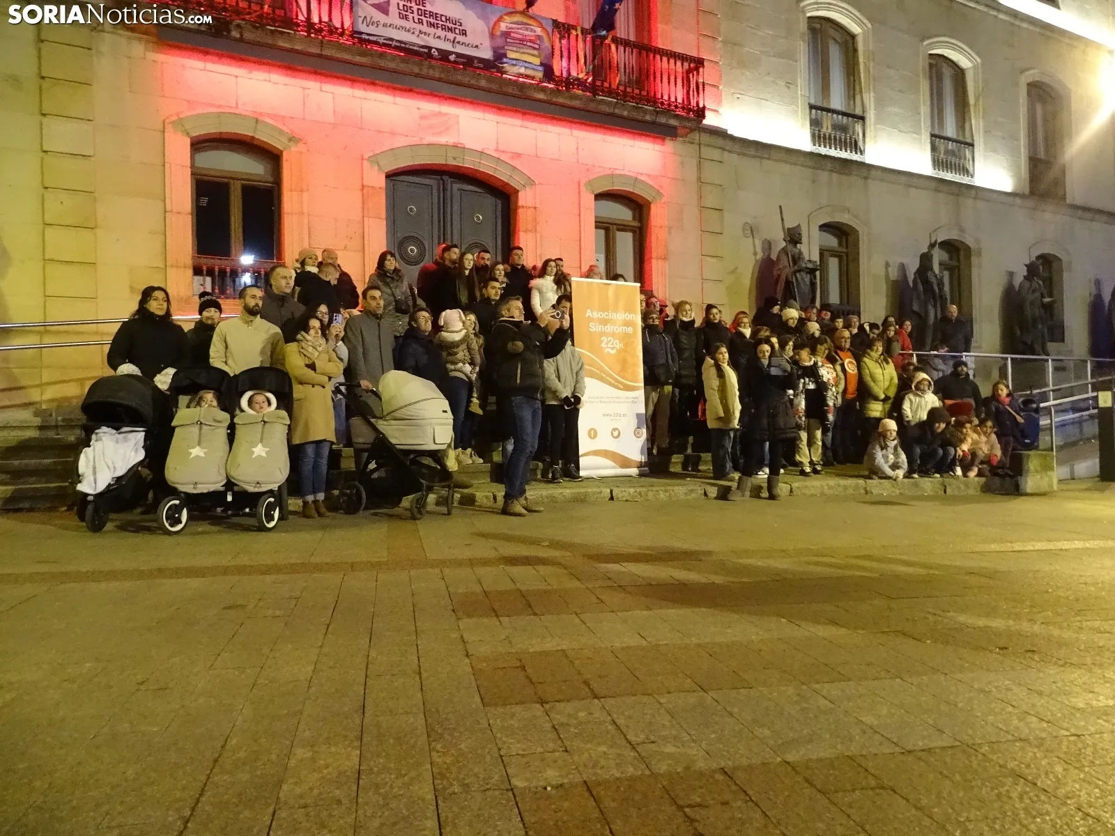 Una imagen del acto en la entrada principal del Palacio Provincial. /PC
