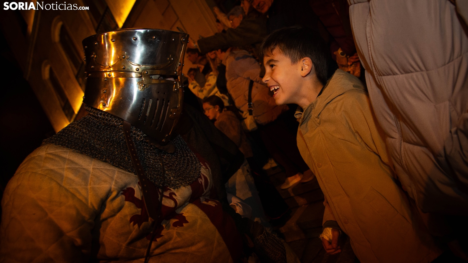 GALERÍA | Las ánimas desfilan para vestir de leyenda a Soria