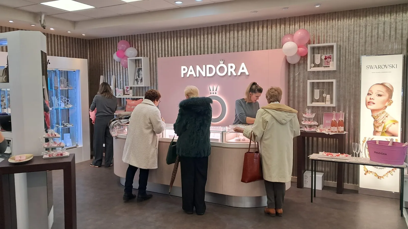 Foto 8 - El universo Pandora te espera en Monreal con 7.000 piezas, un nuevo espacio y una fiesta esta tarde