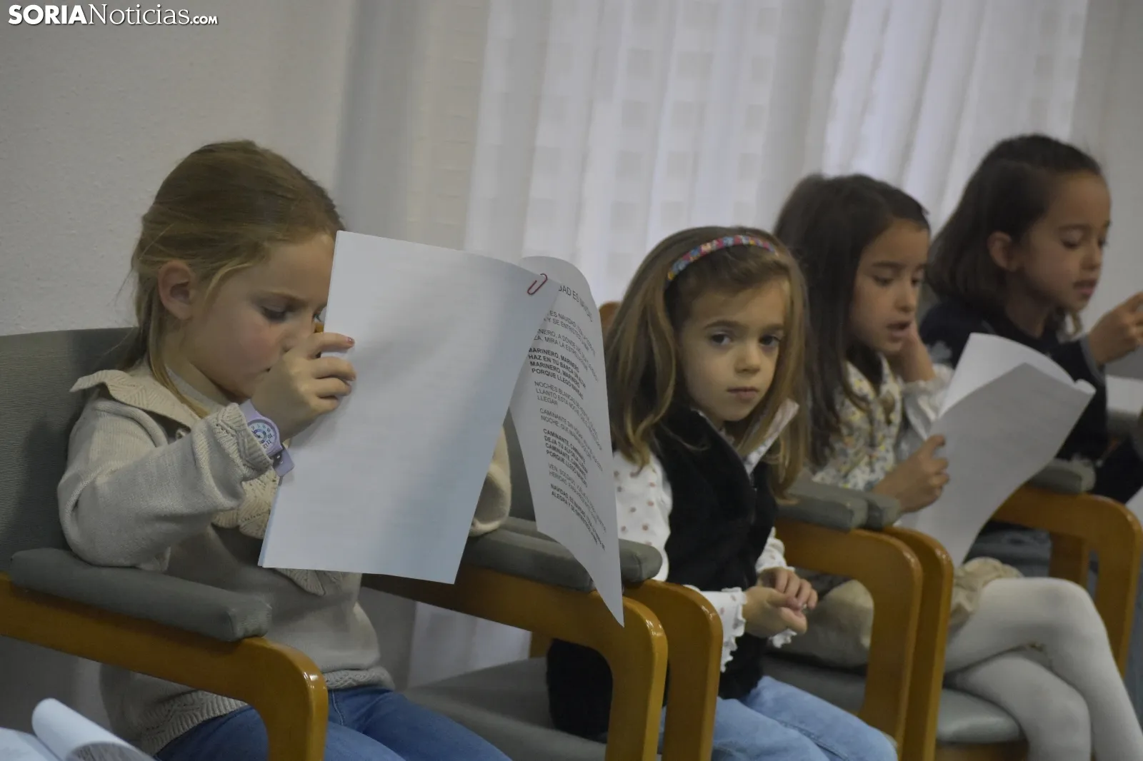 Primer ensayo del Coro 'Voces blancas del Duero'. /Encarna Muñoz