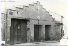 Fotos históricas de Jemoya, desde las primeras ferias de Almazán hasta sus instalaciones en la avenida Valladolid de la capital.