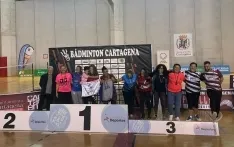 Foto 4 - Fin de semana dorado para el b&aacute;dminton soriano con trece metales