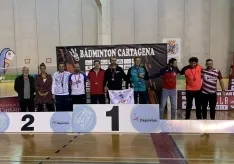 Foto 6 - Fin de semana dorado para el b&aacute;dminton soriano con trece metales