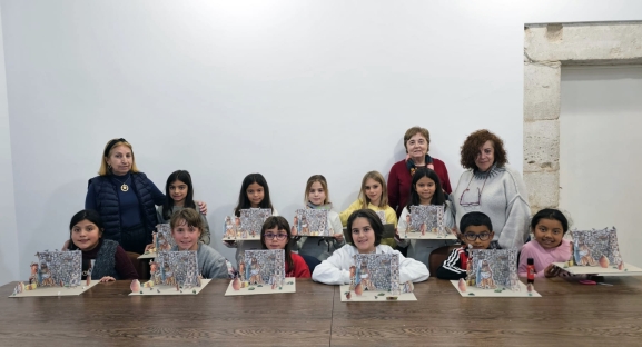 Éxito del taller de belenes recortables en El Burgo de Osma