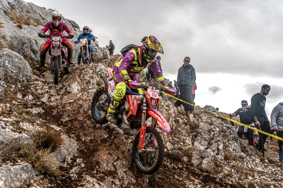 El Campeonato de España de Hard Enduro llega a Fuentetoba con más de 100 pilotos