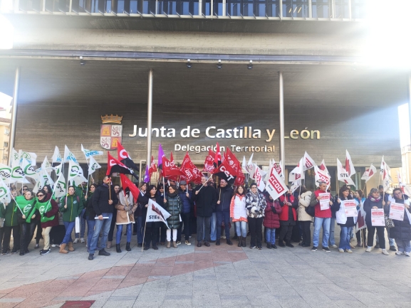 Sindicatos denuncian falta de administrativos en Educación Soria