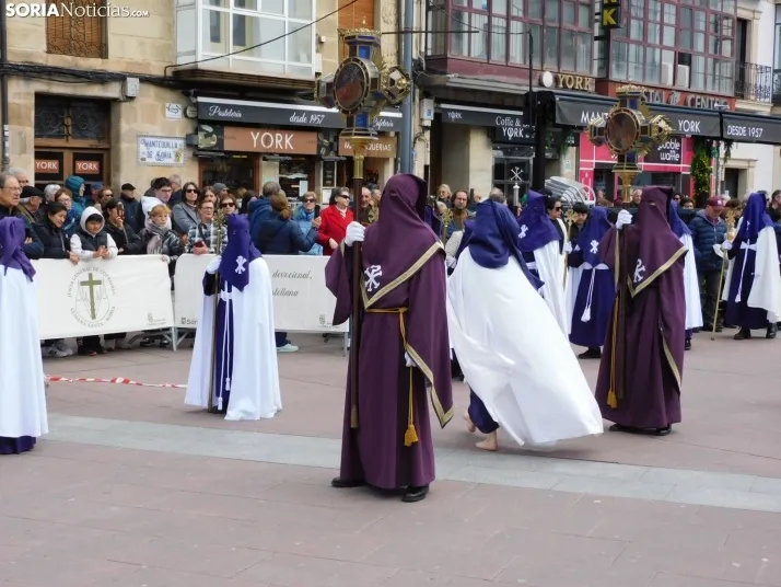 Fotos: Multitudinaria procesi&oacute;n de Las Siete Palabras de Jes&uacute;s en la Cruz