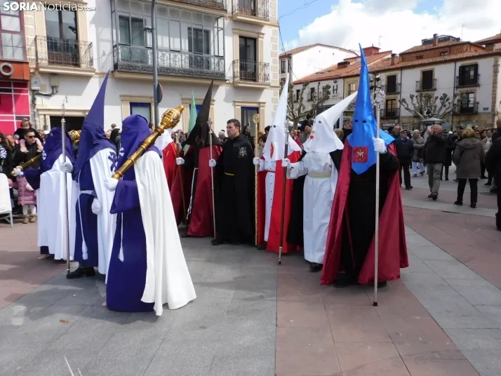 Fotos: Multitudinaria procesi&oacute;n de Las Siete Palabras de Jes&uacute;s en la Cruz