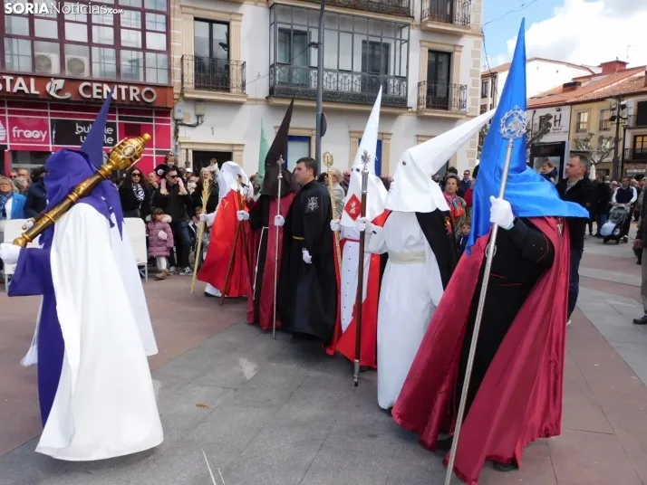 Fotos: Multitudinaria procesi&oacute;n de Las Siete Palabras de Jes&uacute;s en la Cruz