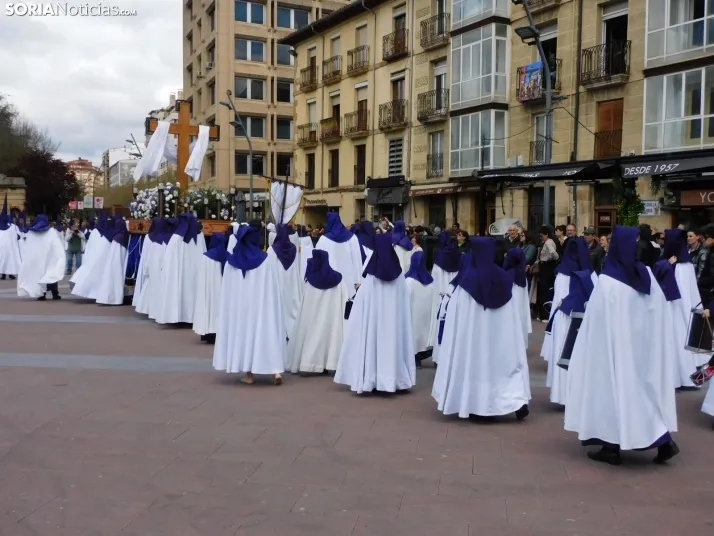 Fotos: Multitudinaria procesi&oacute;n de Las Siete Palabras de Jes&uacute;s en la Cruz