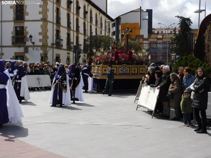 Fotos: Multitudinaria procesi&oacute;n de Las Siete Palabras de Jes&uacute;s en la Cruz