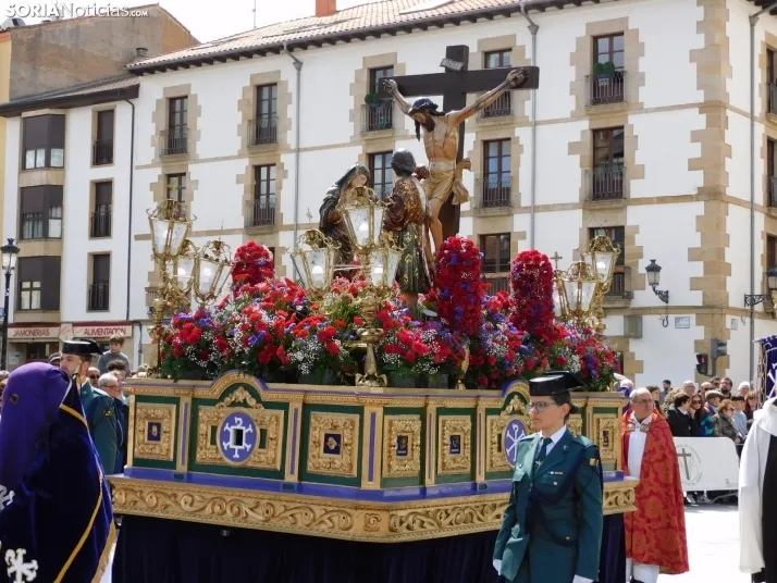 Fotos: Multitudinaria procesi&oacute;n de Las Siete Palabras de Jes&uacute;s en la Cruz
