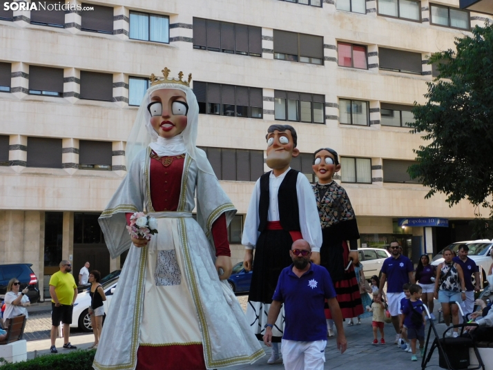 Gigantes y cabezudos 2025 en Soria