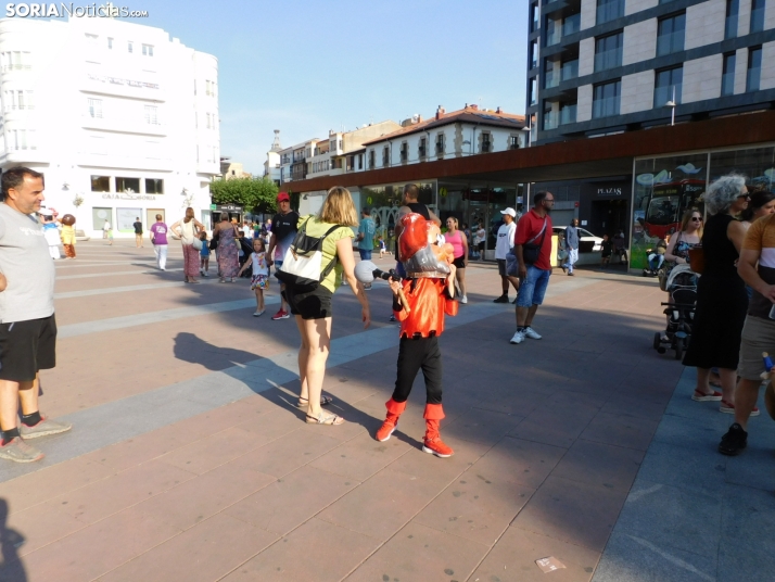 Gigantes y cabezudos 2025 en Soria