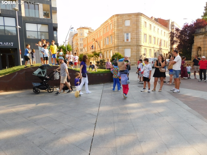 Gigantes y cabezudos 2025 en Soria