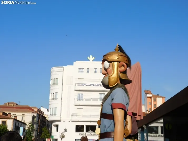 Gigantes y cabezudos 2025 en Soria