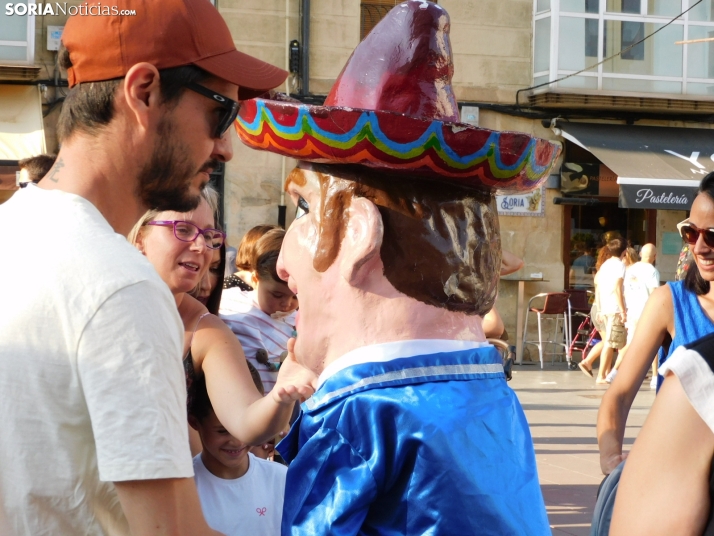 Gigantes y cabezudos 2025 en Soria