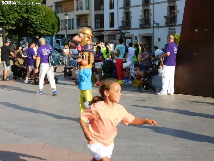 Gigantes y cabezudos 2025 en Soria