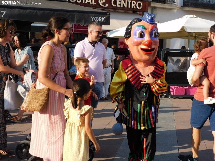 Gigantes y cabezudos 2025 en Soria