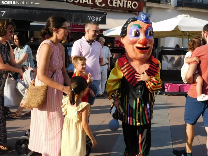 Gigantes y cabezudos 2025 en Soria