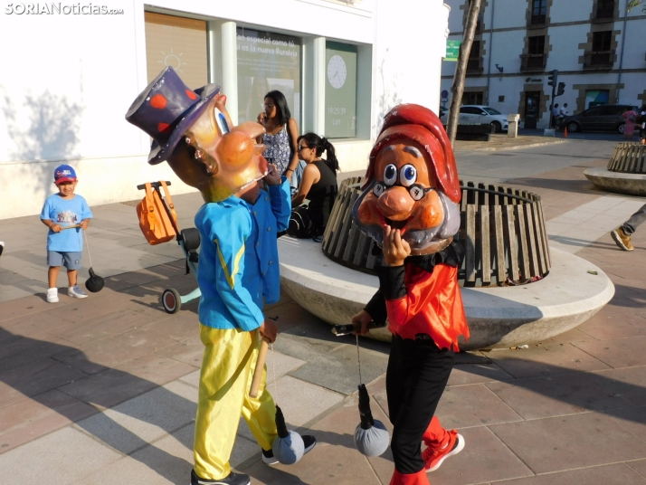 Gigantes y cabezudos 2025 en Soria