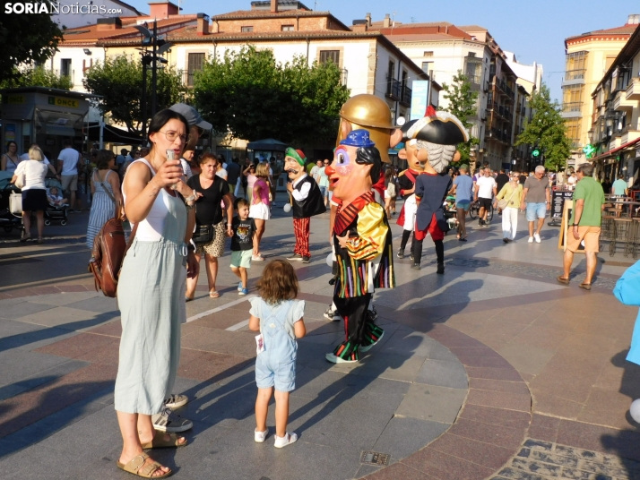 Gigantes y cabezudos 2025 en Soria