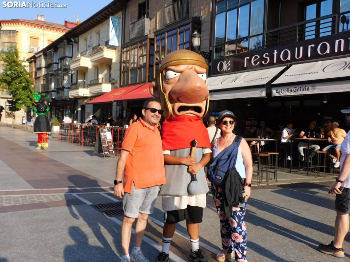 Gigantes y cabezudos 2025 en Soria