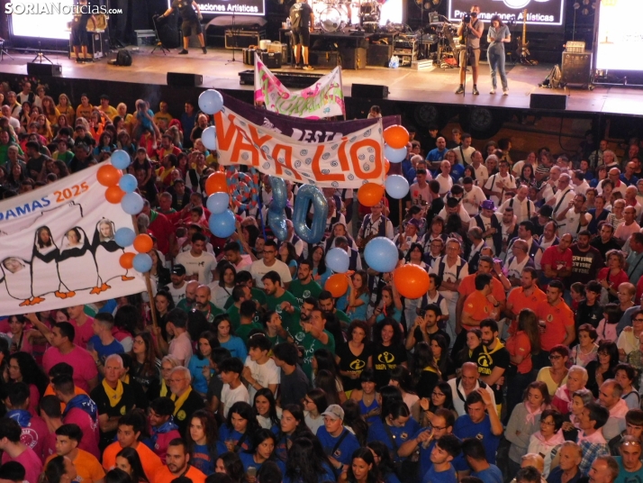 Fotos: Pistoletazo de salida a las fiestas de San Esteban con una plaza hasta la bandera