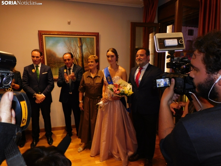 Fotos: Pistoletazo de salida a las fiestas de San Esteban con una plaza hasta la bandera