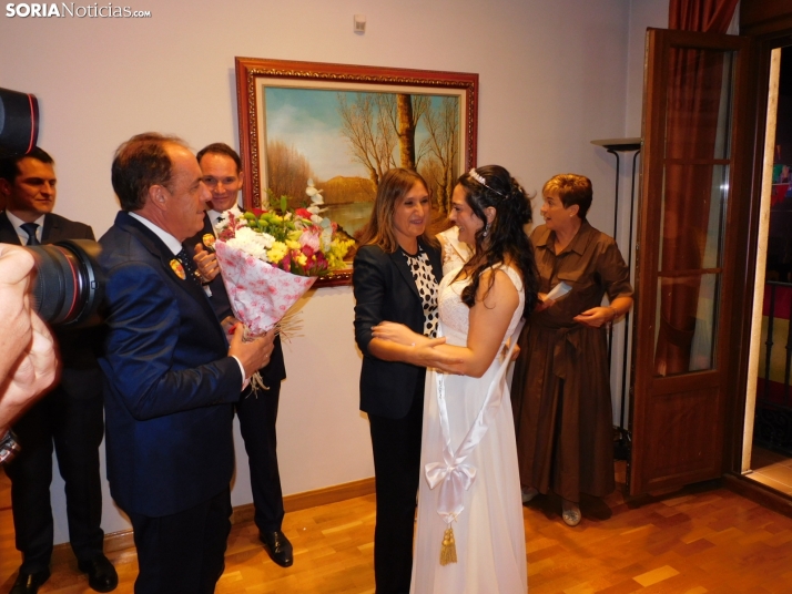 Fotos: Pistoletazo de salida a las fiestas de San Esteban con una plaza hasta la bandera