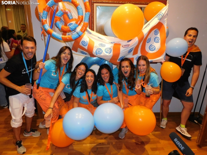 Fotos: Pistoletazo de salida a las fiestas de San Esteban con una plaza hasta la bandera