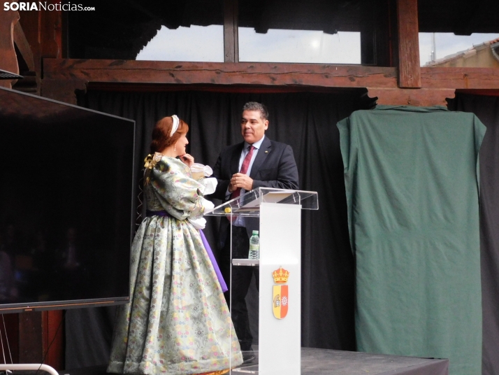 EN FOTOS | Con mucha ilusi&oacute;n, los vecinos de Berlanga ven como su pueblo ya es uno de Los pueblos m&aac