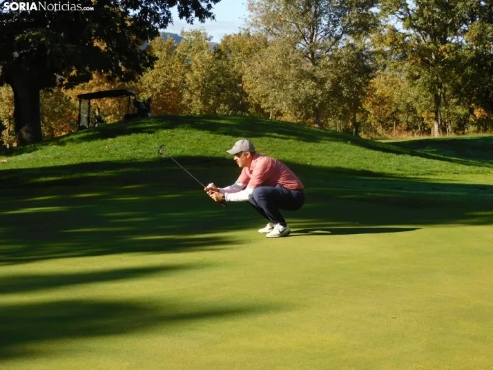 Fotos: Los golfistas de Soria ponen a prueba sus habilidades por el patr&oacute;n 