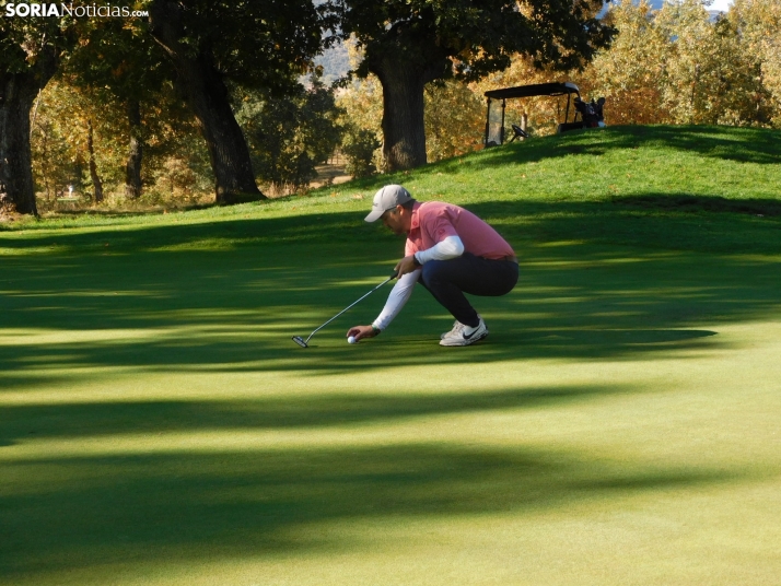 Fotos: Los golfistas de Soria ponen a prueba sus habilidades por el patr&oacute;n 